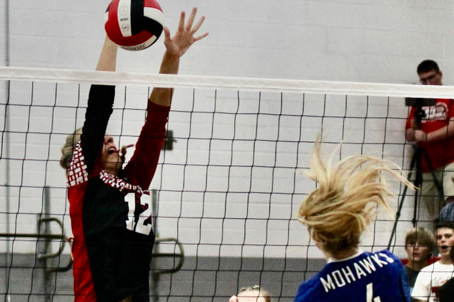 NM Tops Moravia in Three Sets
