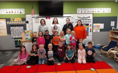 NM Spanish Classes Visit Kindergarteners