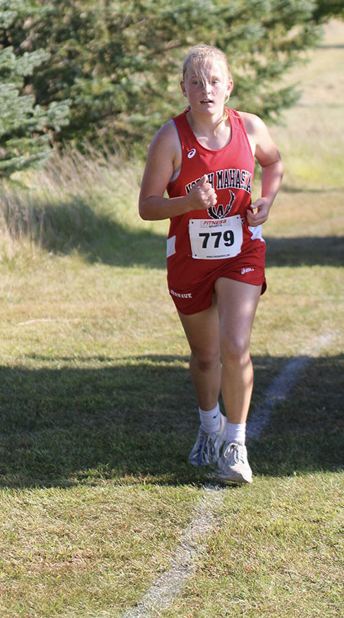 Jade DeBoef running.